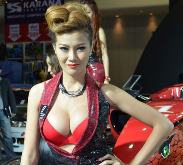 Ladies of the Thailand International Motor Expo 2012