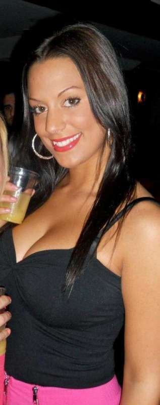 Her Booty Does Tricks