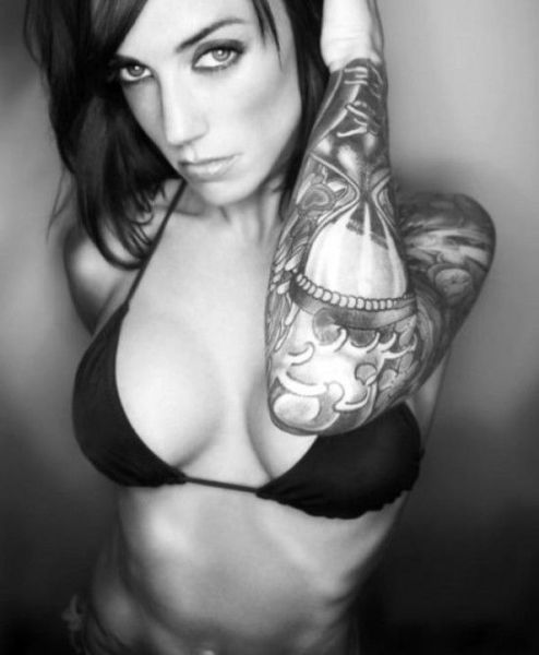 Men Who Go Crazy for Tattoos Will Love These Girls