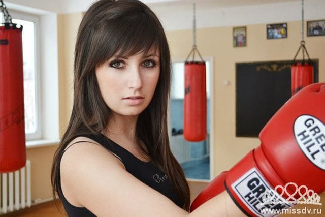 2013’s Exotic Participants of “Miss Internet of the Far East”