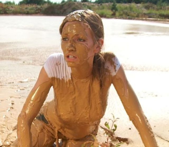 Girls Getting Filthy for Fun