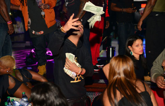 It Rains Money When Drake Visits a Strip Club