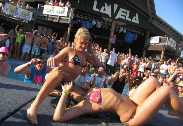 Spring Breakers Know How to Party Hard