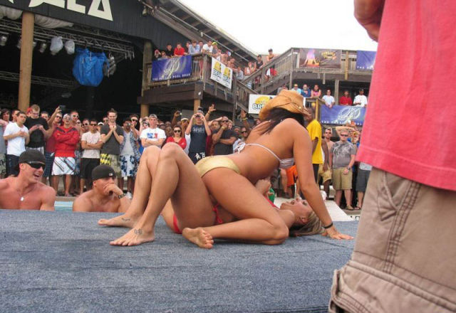 Spring Breakers Know How to Party Hard