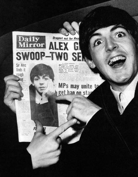 Rare Photos Reveal a Side of Celebs We Don’t Usually See!