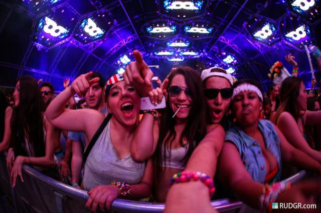 Babes Rocking Out at the Ultra Music Festival
