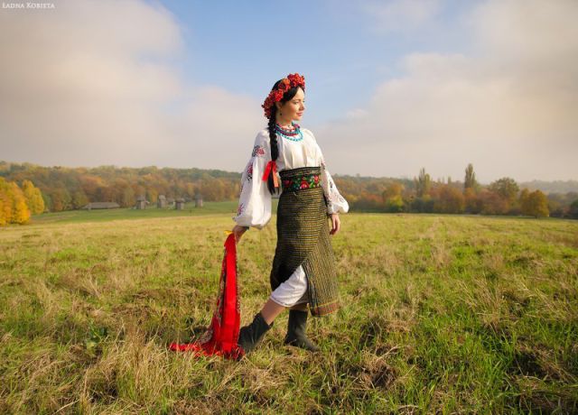 Beautiful Slavic Girls in Traditional Outfits