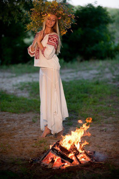 Beautiful Slavic Girls in Traditional Outfits