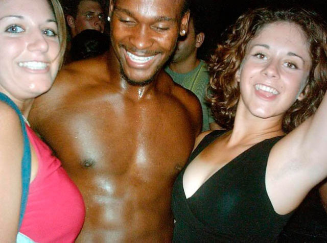 Boobs Can Make It Hard for People Not to Stare