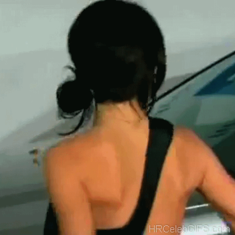 A Few Great GIFs of Lindsay Lohan’s Boobs