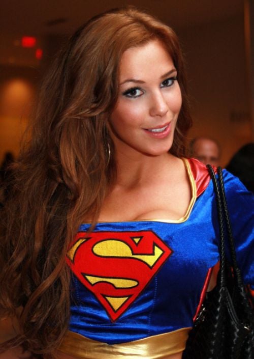 Cute Girls in Sexy Supergirl Costumes