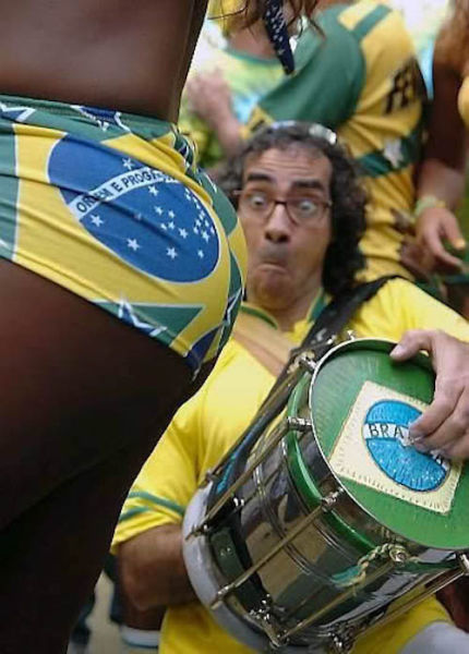 Men Just Can’t Help BUTT Stare