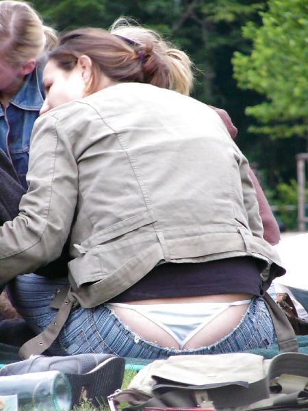 Pull Up Your Pants Girls!