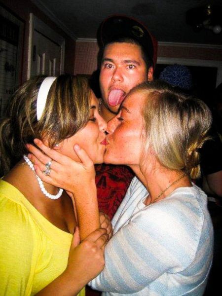 Classic Photobombs of Drunk Girls Kissing Each Other