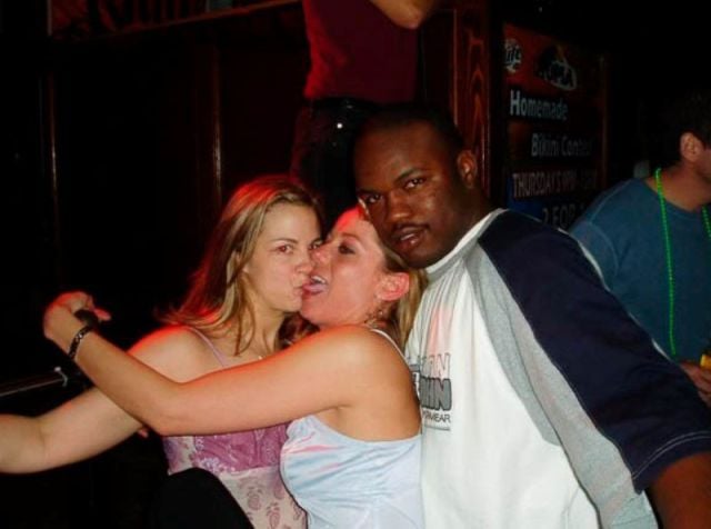 Classic Photobombs of Drunk Girls Kissing Each Other