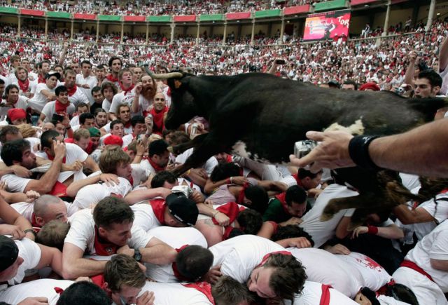 Spanish Bull Racing Ends in Injury