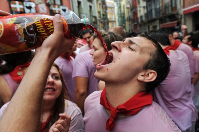 Spanish Bull Racing Ends in Injury