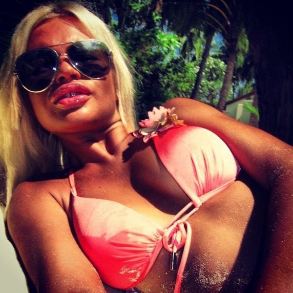 This Girl Never Closes Her Mouth