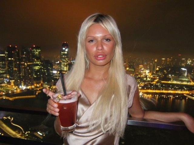 This Girl Never Closes Her Mouth