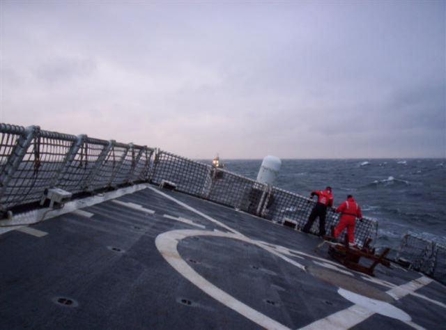 Great Photos of Navy Ships in the Middle of the Ocean