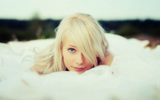 Pretty Girls That Make the World a Little More Beautiful