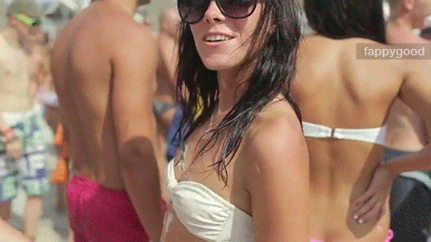 These Girls Rock Great Butts