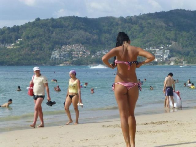 These Girls Rock Great Butts