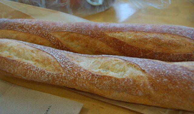 Bizarre Food Etiquette Rules You Need to Know