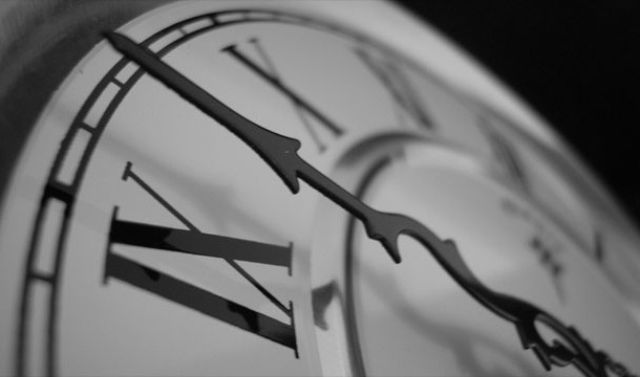 Bizarre Food Etiquette Rules You Need to Know