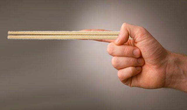 Bizarre Food Etiquette Rules You Need to Know