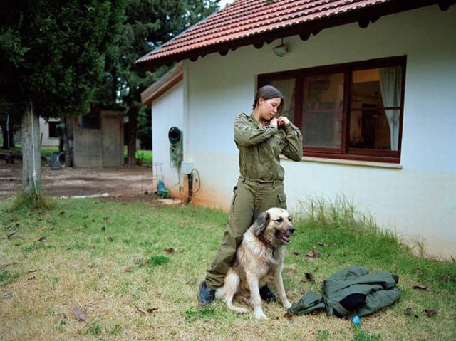 Some of the Hot Israeli Girls in Arms