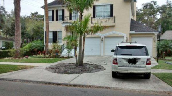 These Construction Workers Should Be Fired Immediately