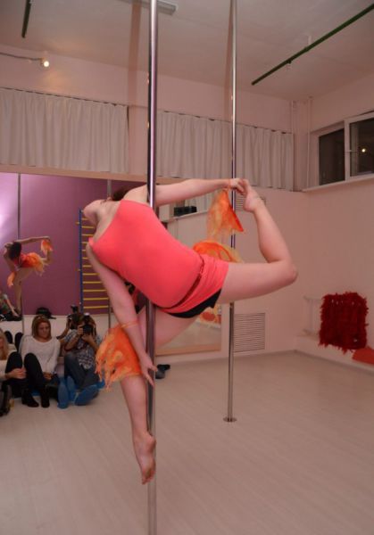 Pole Dancing Girls are Both Fit and Sexy