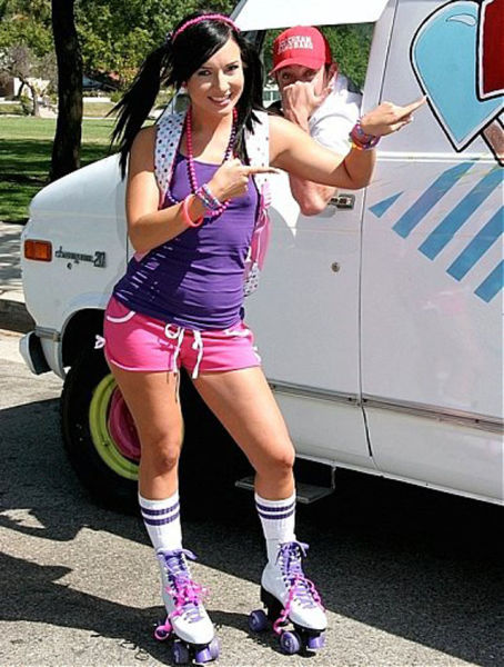 Babes Looking Hot While Eating Ice Cream