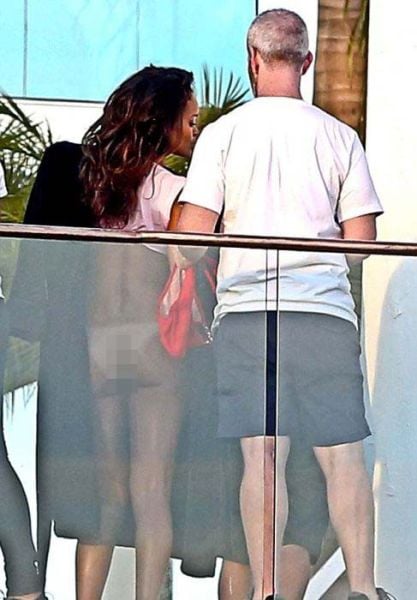 Rihanna’s Raunchy Ass-Bearing Photoshoot