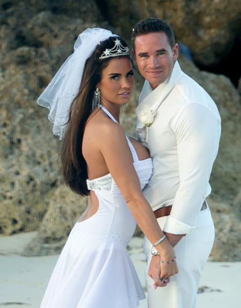 The Bride with the Eye-Catching Chest