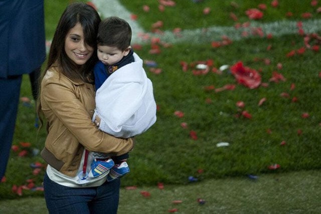 The Beautiful Wife of the World’s Highest Paid Football Star