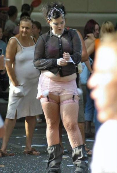 These Ladies Make the Most of Their Muffin-Tops