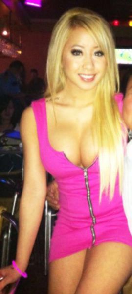 Tight Dresses Make These Girls Even Hotter