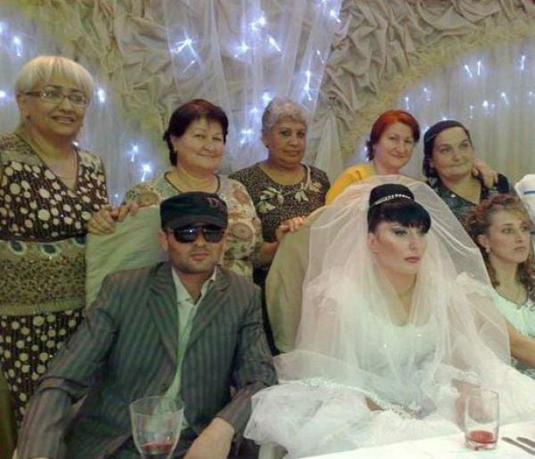 Ridiculous and Funny Wedding Photos