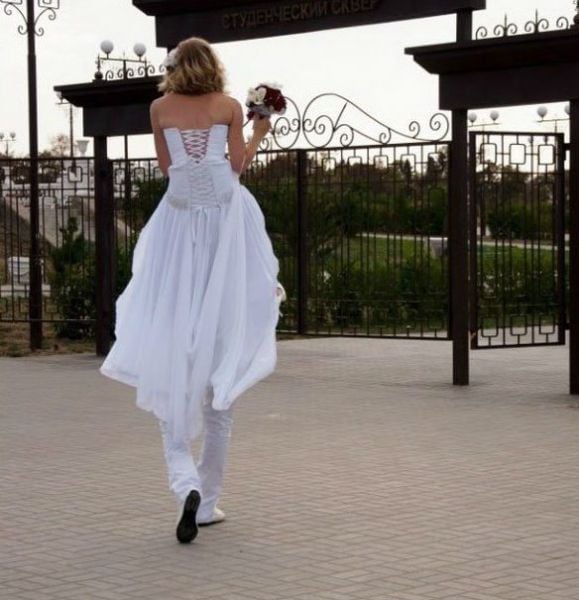 Ridiculous and Funny Wedding Photos