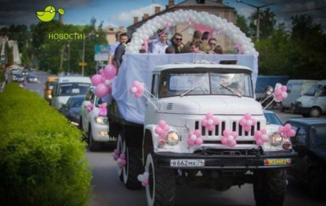 Ridiculous and Funny Wedding Photos