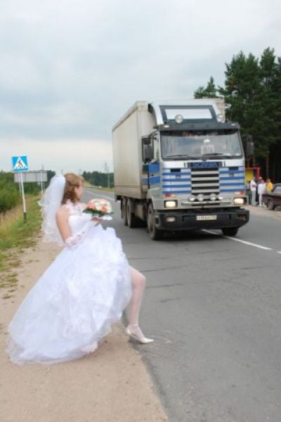 Ridiculous and Funny Wedding Photos