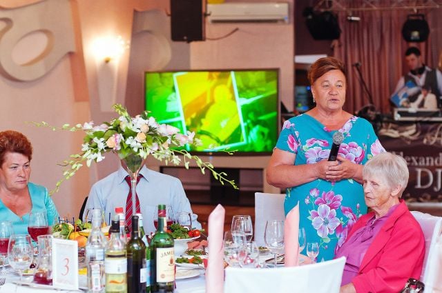 Ridiculous and Funny Wedding Photos