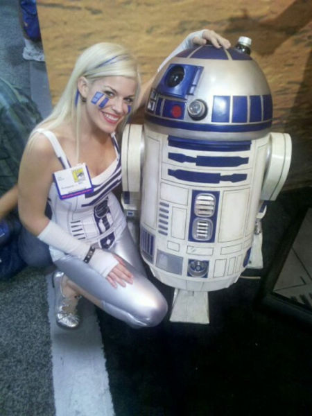 Geekily Gorgeous Ladies in Star Wars Inspired Cosplay