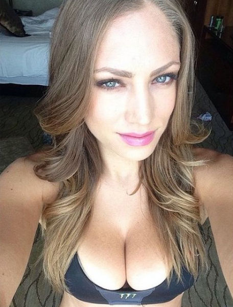 Celebrity Instagram Pics That Are Smoking Hot