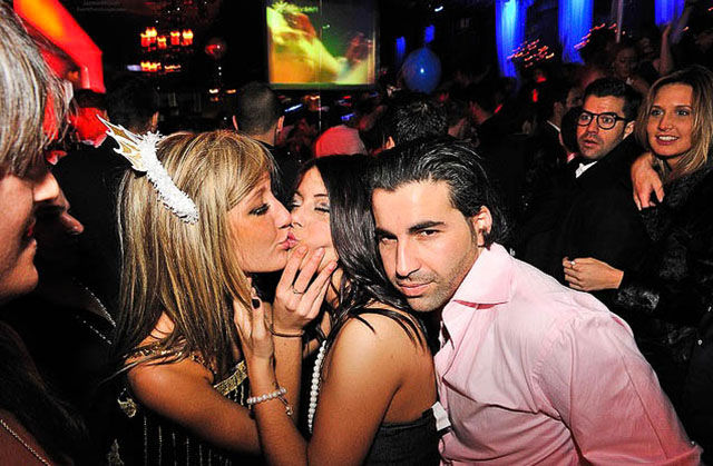 Dudes Watching Drunk Girls Kissing Each Other