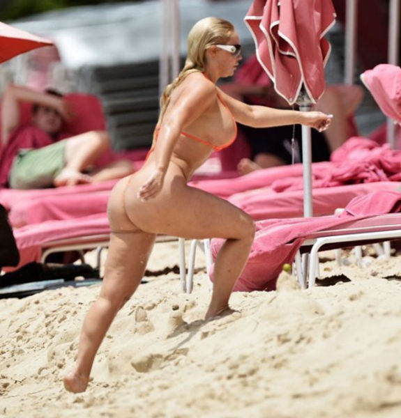 Ice T and Coco Austin on a Relaxed Beach Holiday