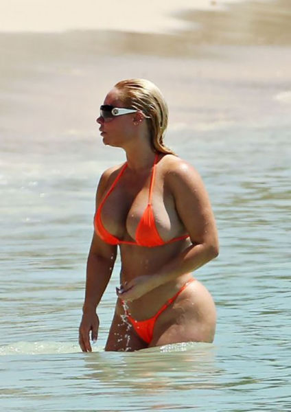 Ice T and Coco Austin on a Relaxed Beach Holiday