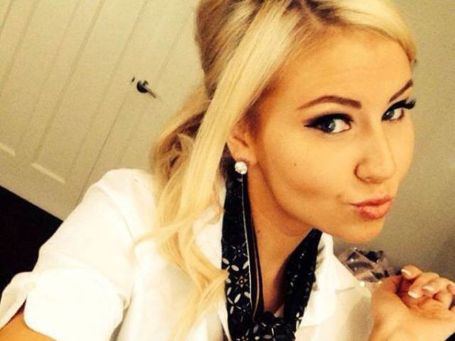 Girls Who Are Obviously Bored at Work